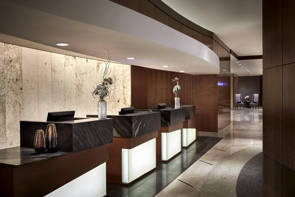 Seattle Marriott Waterfront - image 3