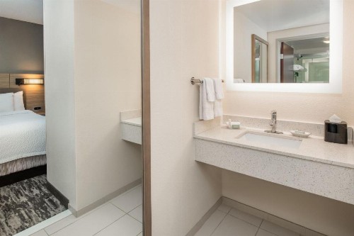 SpringHill Suites Seattle Downtown - image 23
