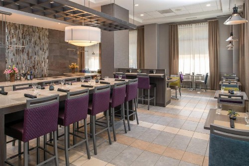 SpringHill Suites Seattle Downtown - image 4