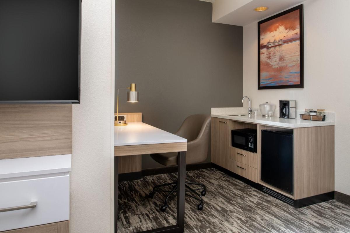 SpringHill Suites Seattle Downtown - image 7