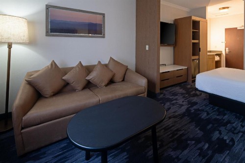 Fairfield by Marriott Inn & Suites Seattle Sea-Tac Airport - image 10