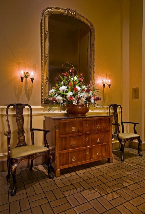 Mayflower Park Hotel - image 44