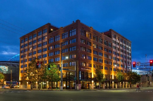 Silver Cloud Hotel - Seattle Stadium - image 1
