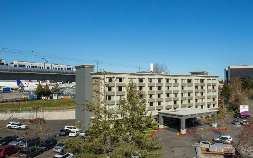 Coast Gateway Hotel - image 3