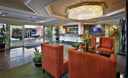 Coast Gateway Hotel - image 32