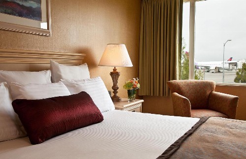 Coast Gateway Hotel - image 4