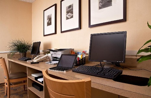 Coast Gateway Hotel - image 48