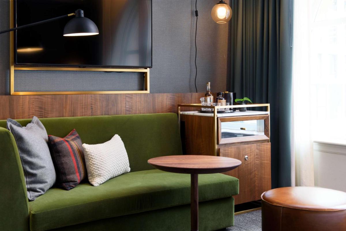 The Alexis Royal Sonesta Hotel - image 7