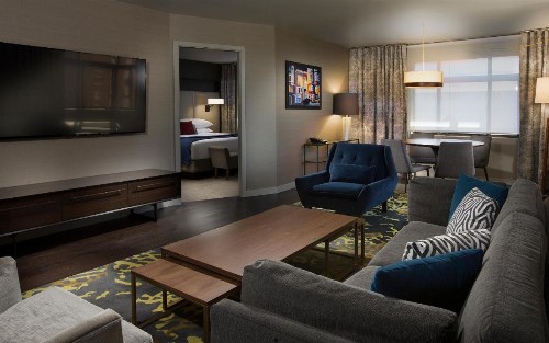 The Paramount Hotel - image 4