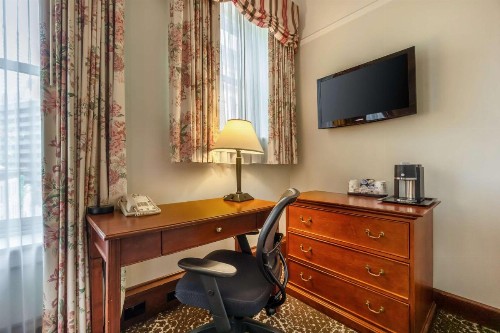 Best Western Plus Pioneer Square Hotel Downtown - image 9