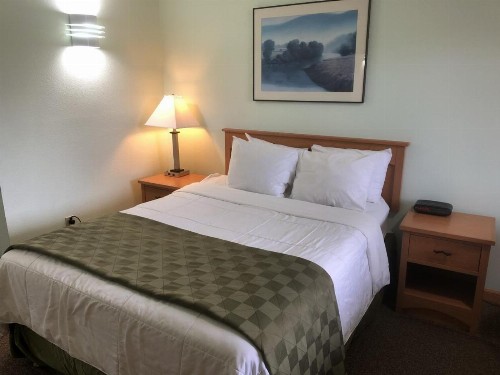 Travelodge by Wyndham Seattle North of Downtown - image 12