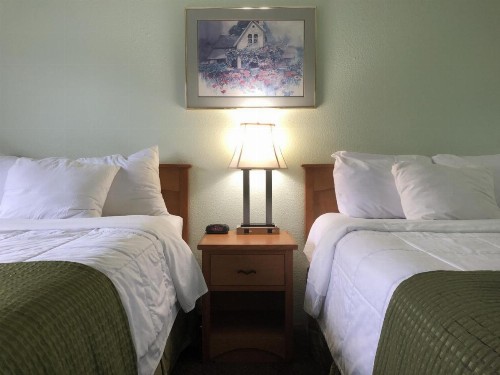 Travelodge by Wyndham Seattle North of Downtown - image 9