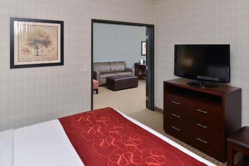 Comfort Suites Airport Tukwila Seattle - image 21