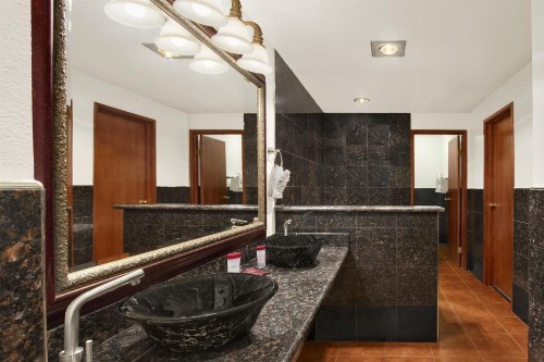 Ramada by Wyndham Tukwila Southcenter - image 16