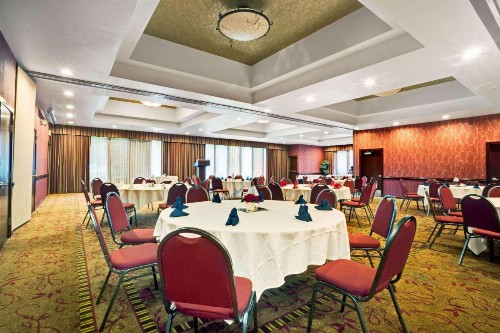 Ramada by Wyndham Tukwila Southcenter - image 7