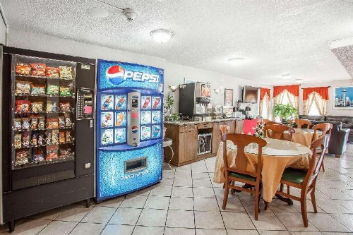 Econo Lodge Seatac Airport North Seattle Hotel - image 9