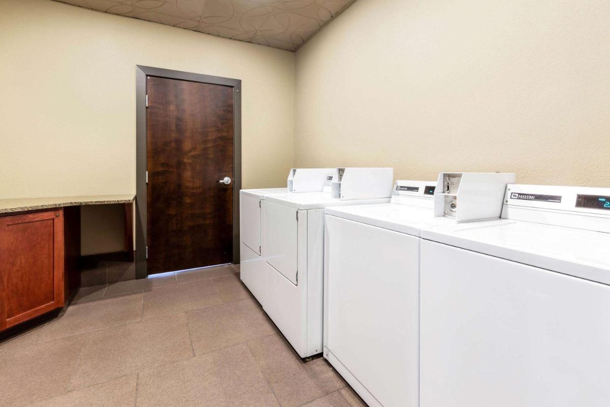 La Quinta by Wyndham Seattle Downtown - image 2