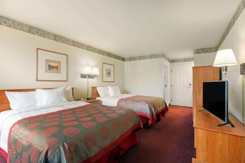 Ramada by Wyndham SeaTac Airport North - image 10