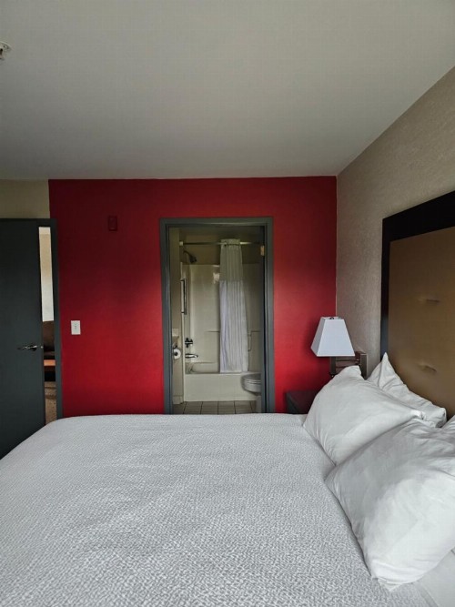 Ramada by Wyndham SeaTac Airport - image 10