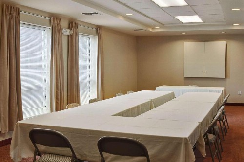 Ramada by Wyndham SeaTac Airport - image 19