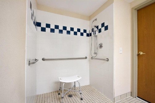 Ramada by Wyndham SeaTac Airport - image 23