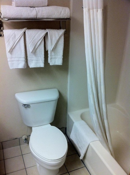 Ramada by Wyndham SeaTac Airport - image 25