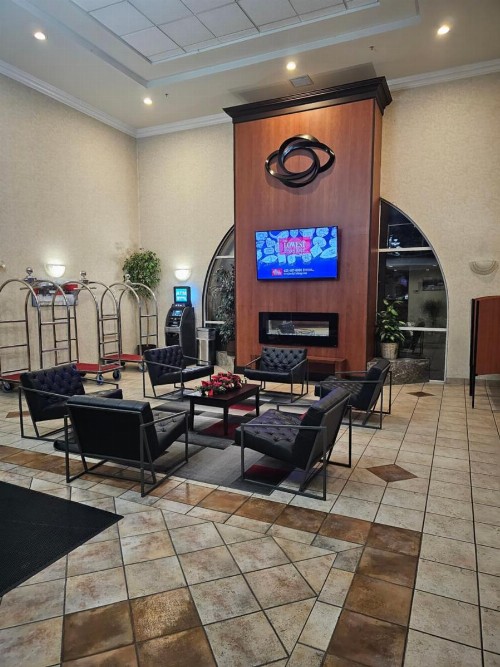 Ramada by Wyndham SeaTac Airport - image 3