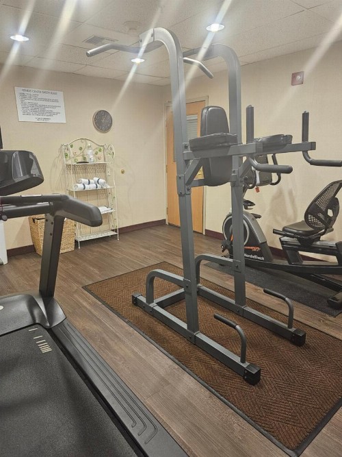 Ramada by Wyndham SeaTac Airport - image 8
