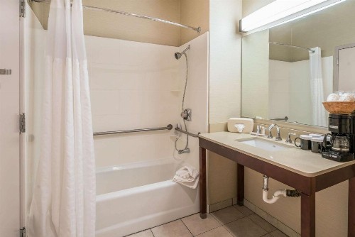 Comfort Inn & Suites Seattle North - image 10