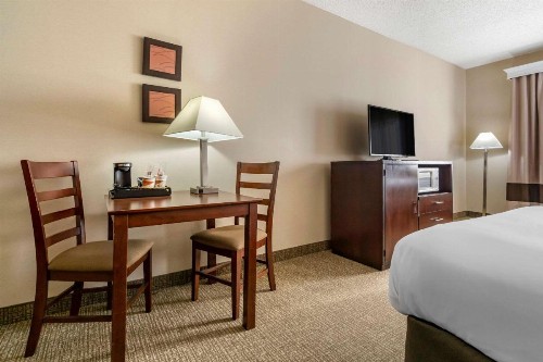 Comfort Inn & Suites Seattle North - image 15