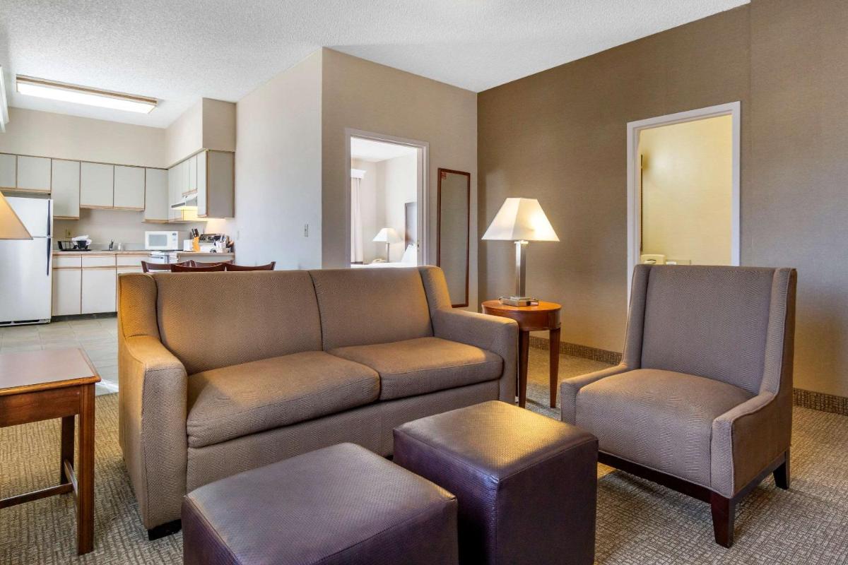 Comfort Inn & Suites Seattle North - image 6