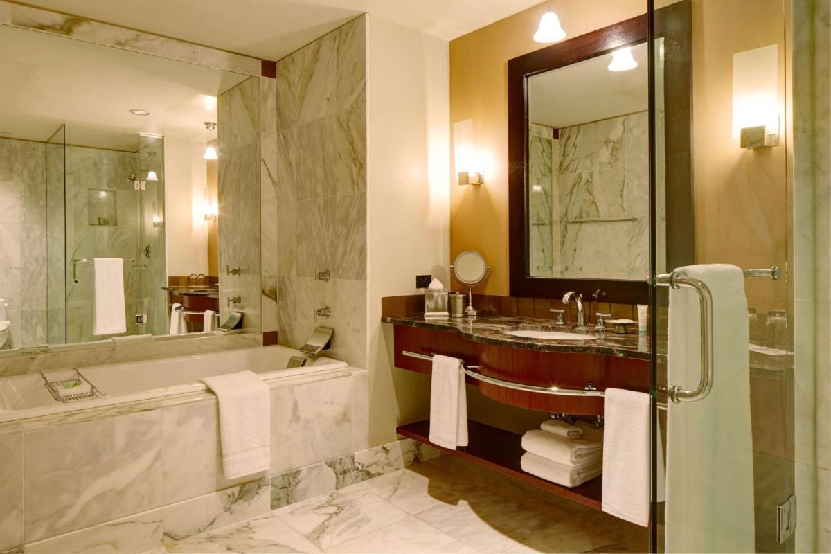 Grand Hyatt Seattle - image 5