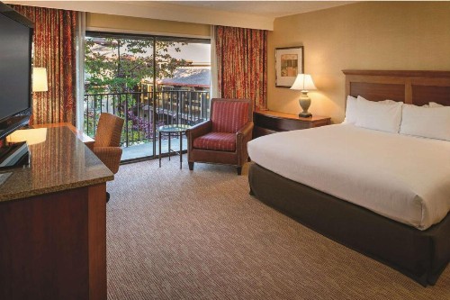 DoubleTree by Hilton Seattle Airport - image 11
