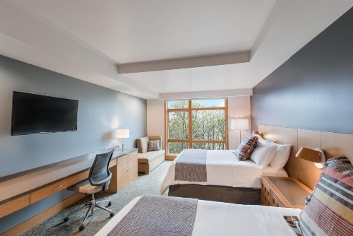 Cedarbrook Lodge - image 5