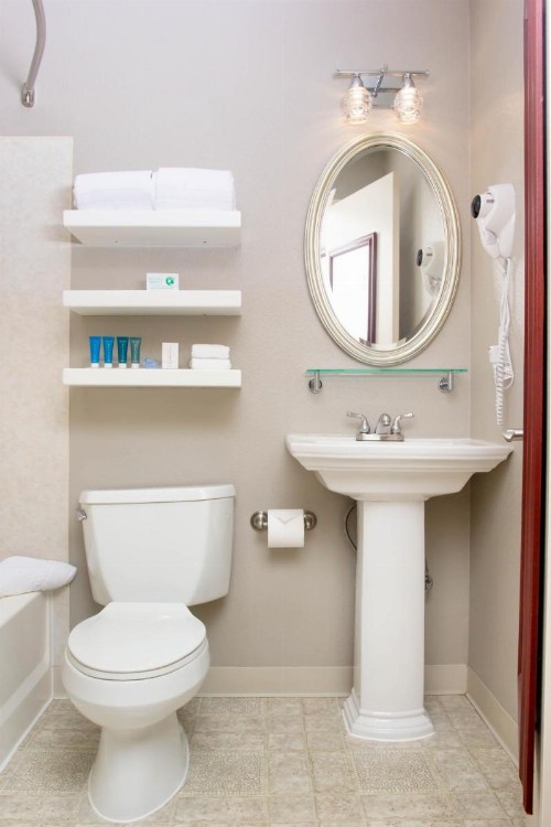 Belltown Inn - image 26