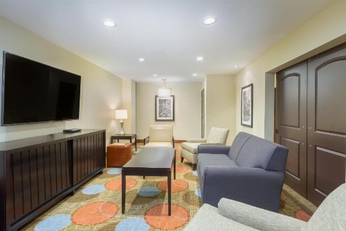 Staybridge Suites Seattle - Fremont an IHG Hotel - image 3