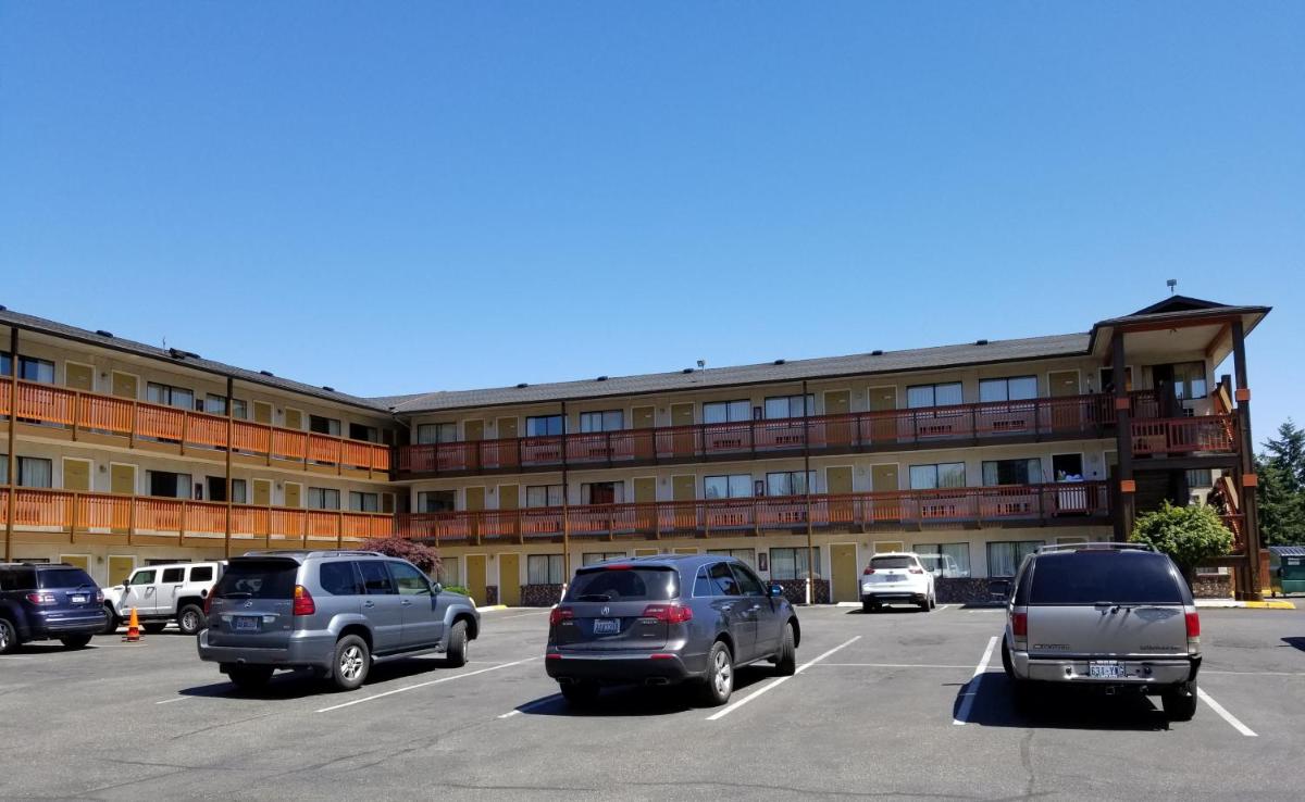 Nites Inn Motel - image 2