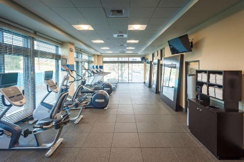 Hampton Inn & Suites by Hilton Seattle/Northgate - image 16