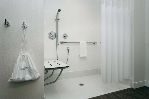 Hampton Inn & Suites by Hilton Seattle/Northgate - image 20