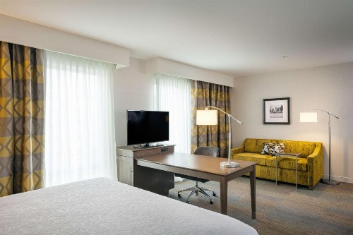 Hampton Inn & Suites by Hilton Seattle/Northgate - image 31