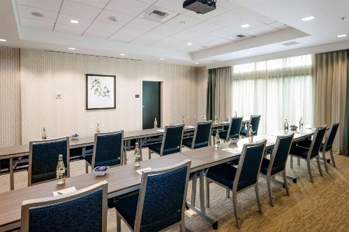 Hampton Inn & Suites by Hilton Seattle/Northgate - image 37
