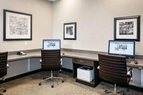 Hampton Inn & Suites by Hilton Seattle/Northgate - image 44
