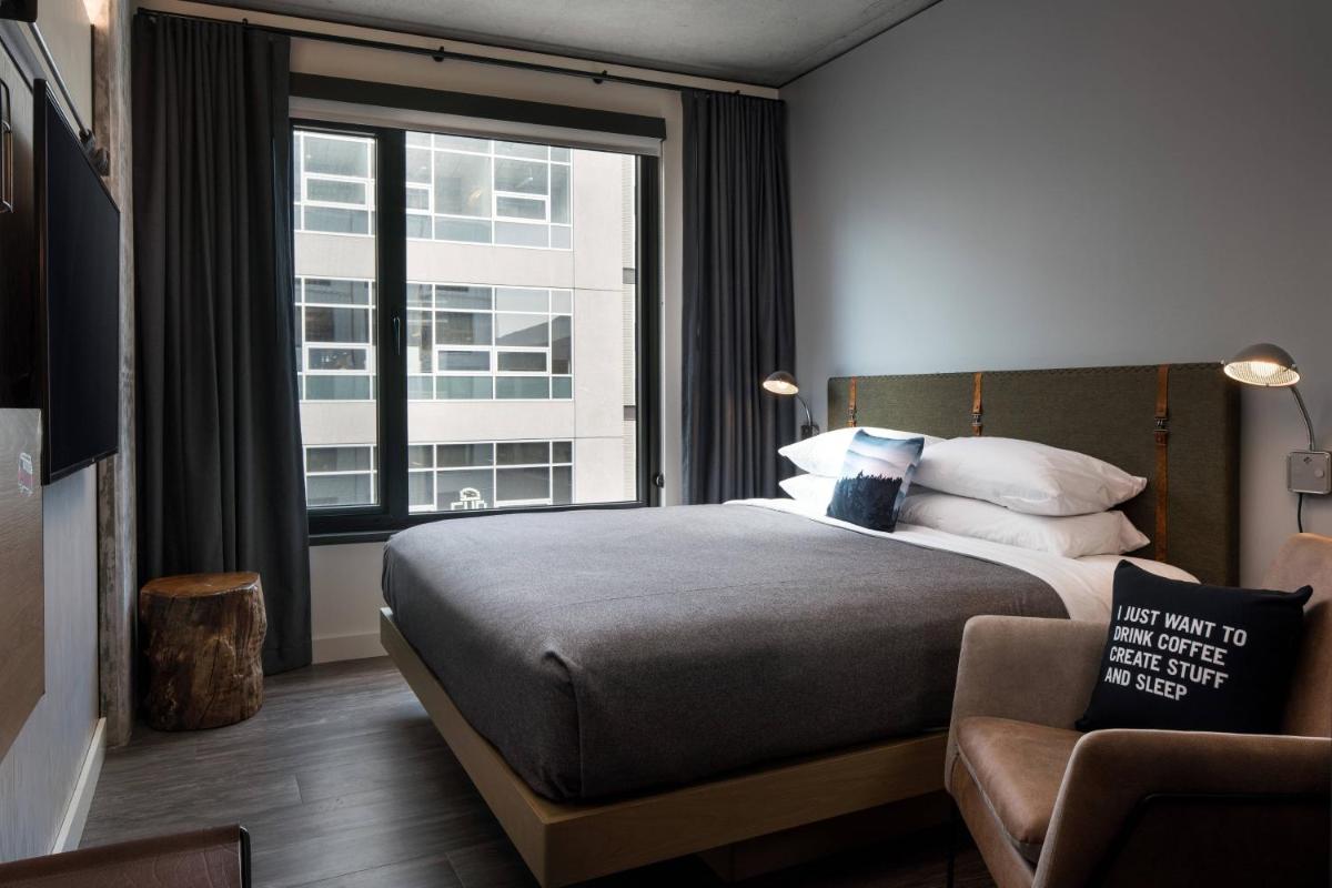 MOXY Seattle Downtown - image 2