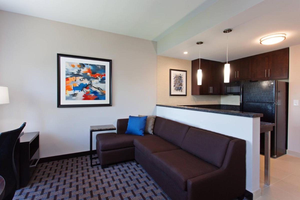 Residence Inn by Marriott Seattle Sea-Tac Airport - image 2