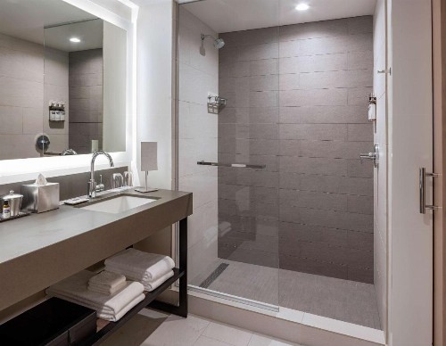 Hyatt Regency Seattle - image 17
