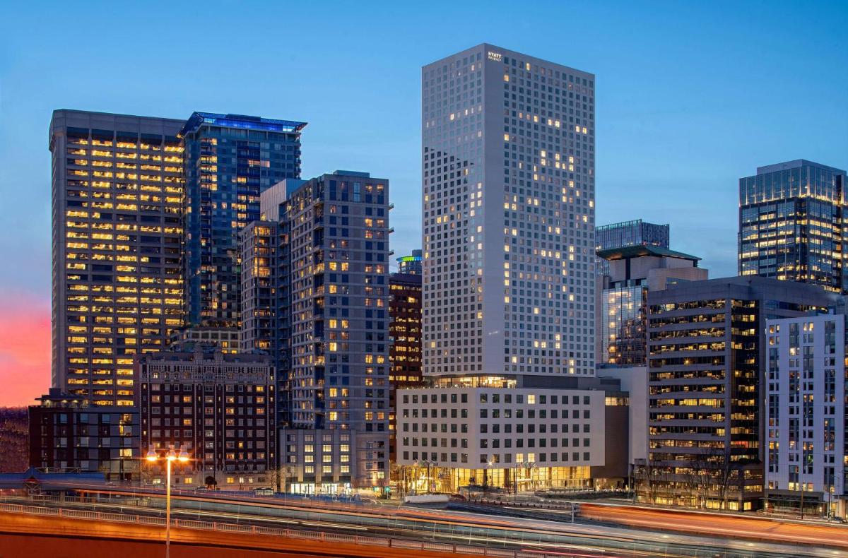 Hyatt Regency Seattle - image 2