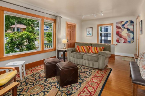 Birch Tree Cottage - 3 Bed 2 Bath Vacation home in Seattle - image 12