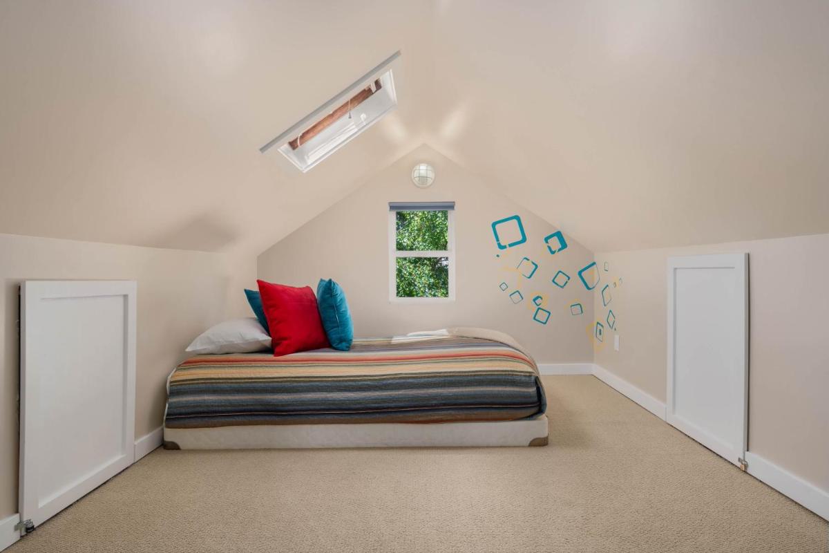 Birch Tree Cottage - 3 Bed 2 Bath Vacation home in Seattle - image 4