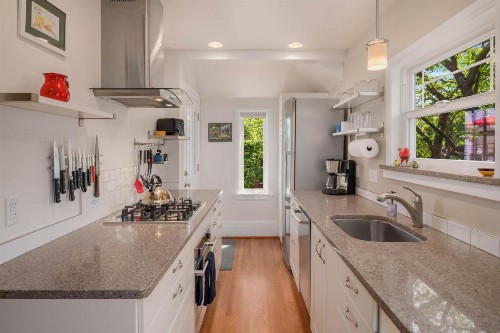 Birch Tree Cottage - 3 Bed 2 Bath Vacation home in Seattle - image 5