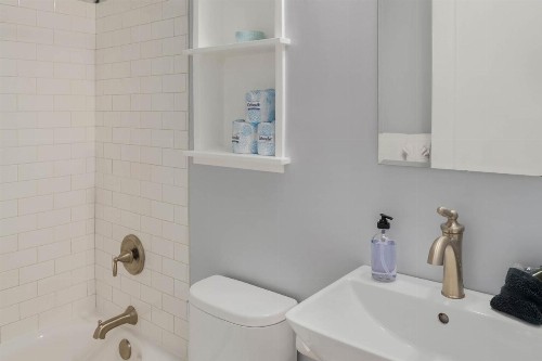 Birch Tree Cottage - 3 Bed 2 Bath Vacation home in Seattle - image 9